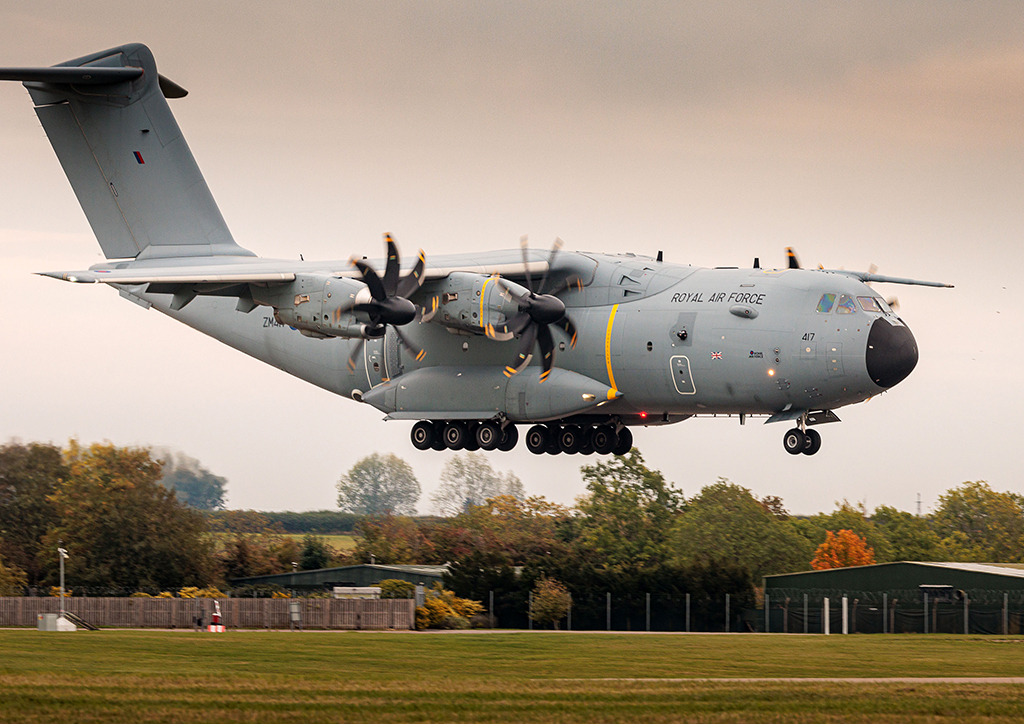 An Atlas A400M about to land during its demonstration of a Rapid Air Assault short landing and reverse manoeuvre before deploying troops from 2nd Battalion, Parachute Regiment.